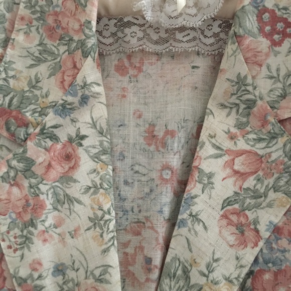 Floral Blazer - Picture 3 of 4